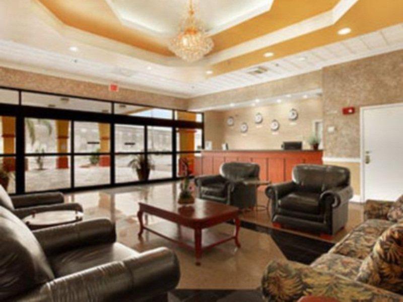 Baymont Inn & Suites Clearwater Interior photo